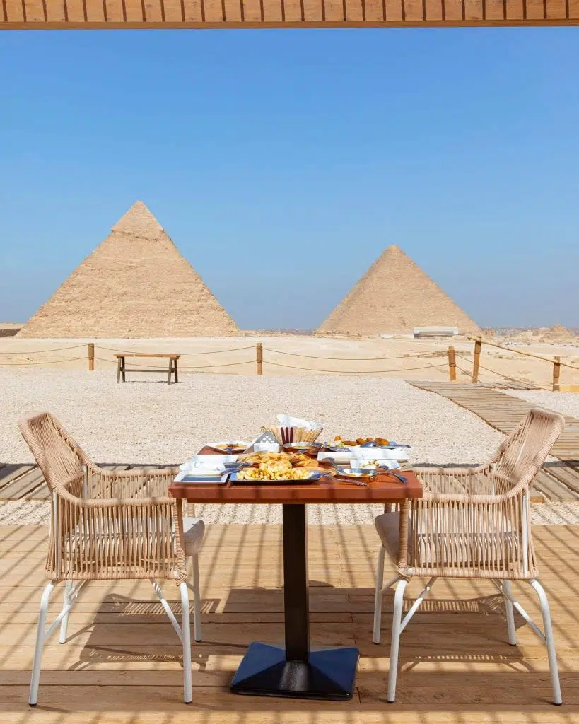 9 Pyramids Lounge